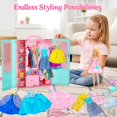 thumbnail image 4 of Closet de muñecas Style Shine, 70 piezas con ropa y accesorios, 4 of 7