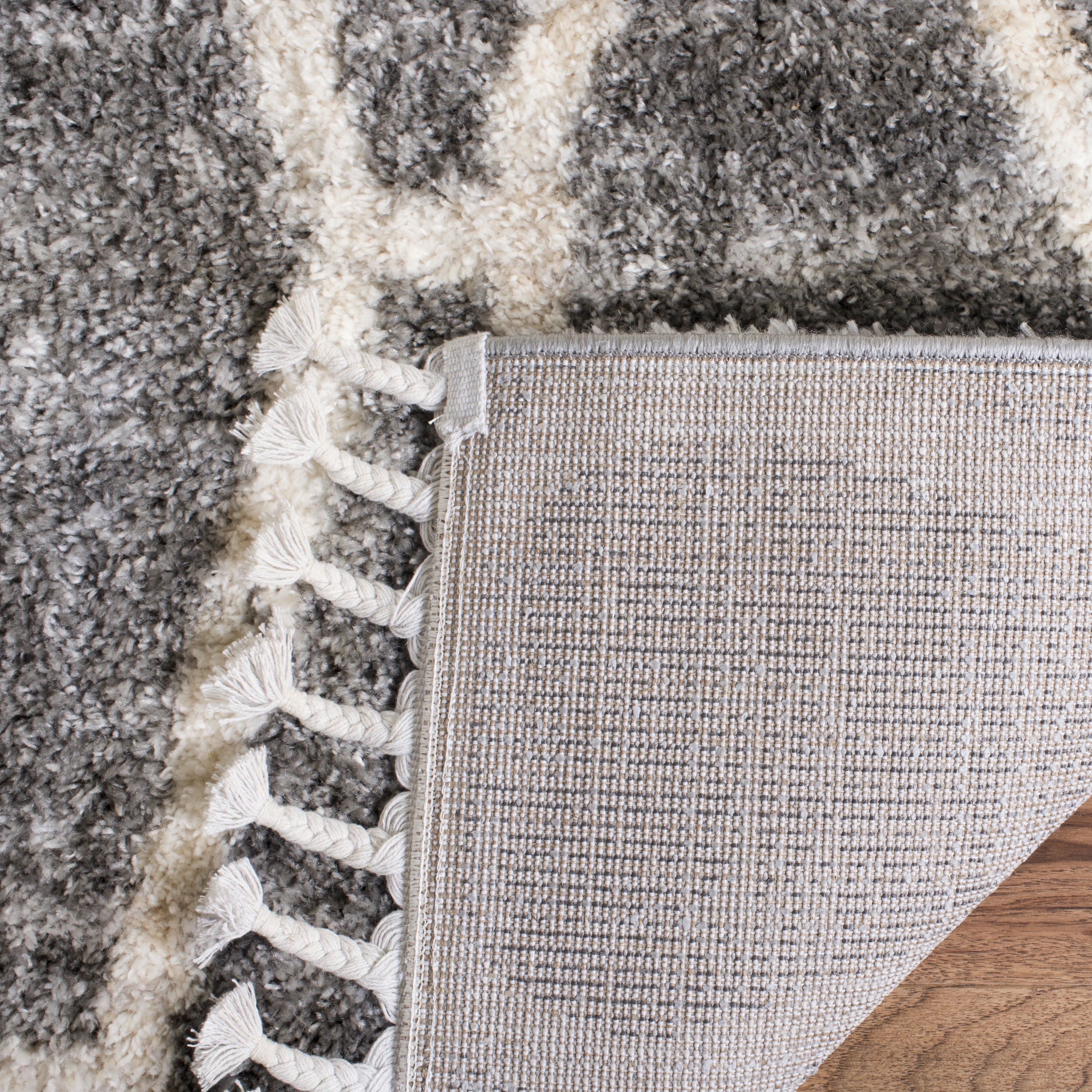 SAFAVIEH Berber Fringe Amyas Geometric Shag Runner Rug, Gray/Cream, 2' x 8'