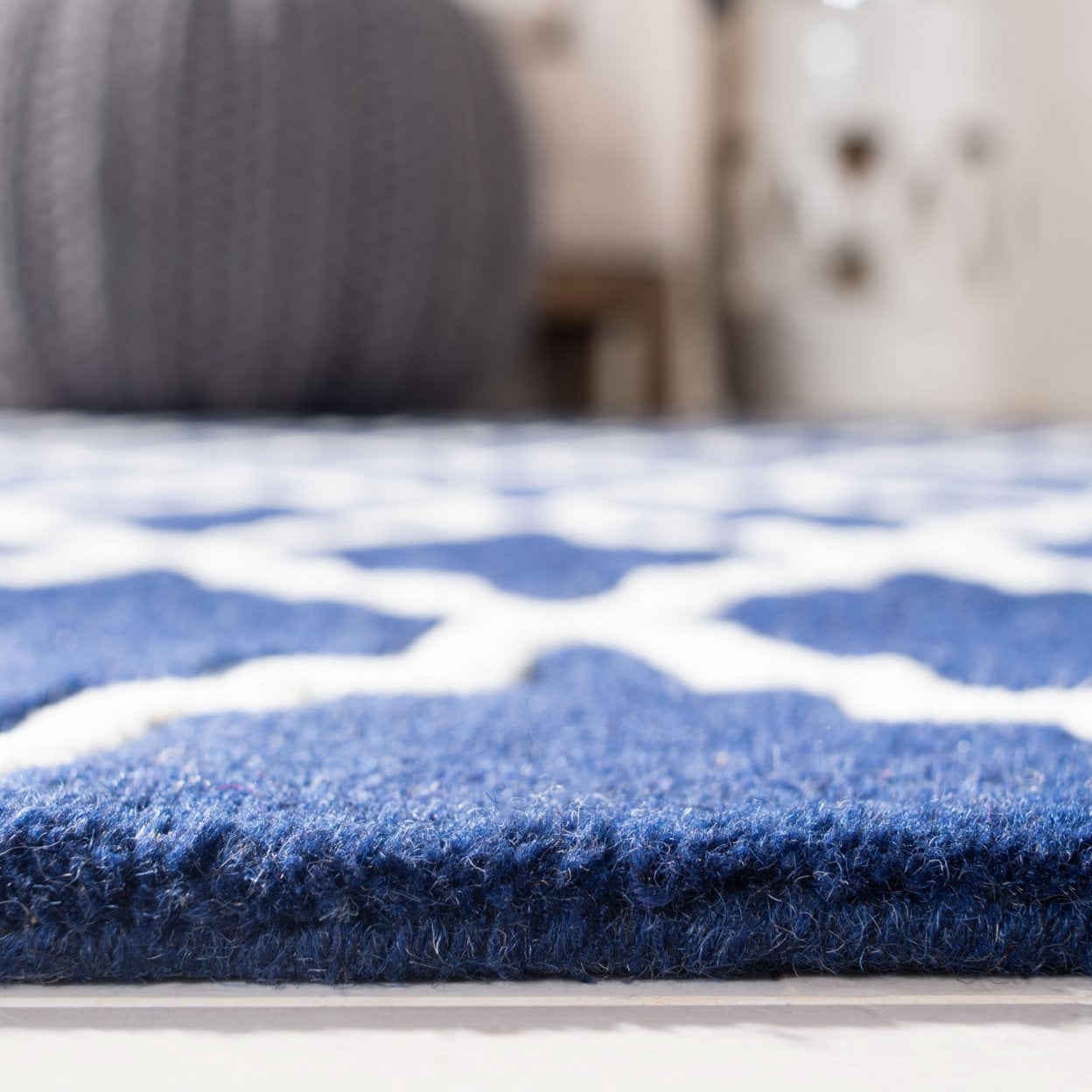 SAFAVIEH Chatham Howard Geometric Wool Runner Rug, Dark Blue/Ivory, 2'3" x 5'