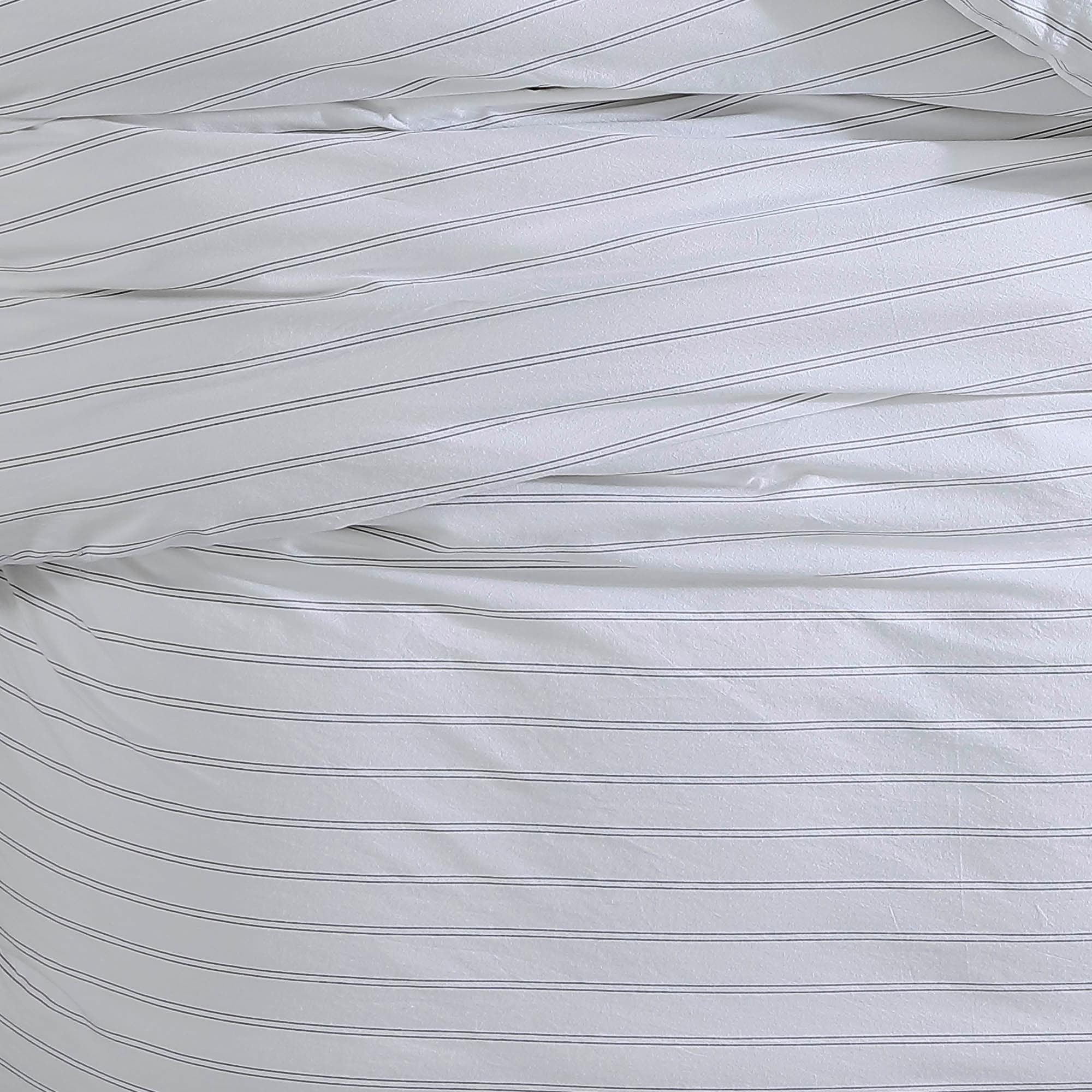 Riverbrook Home 3 Piece Comforter Set, Queen, White/Black, Vinton ,Polyfill, Adult