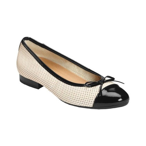 Aerosoles outrun flats best sale