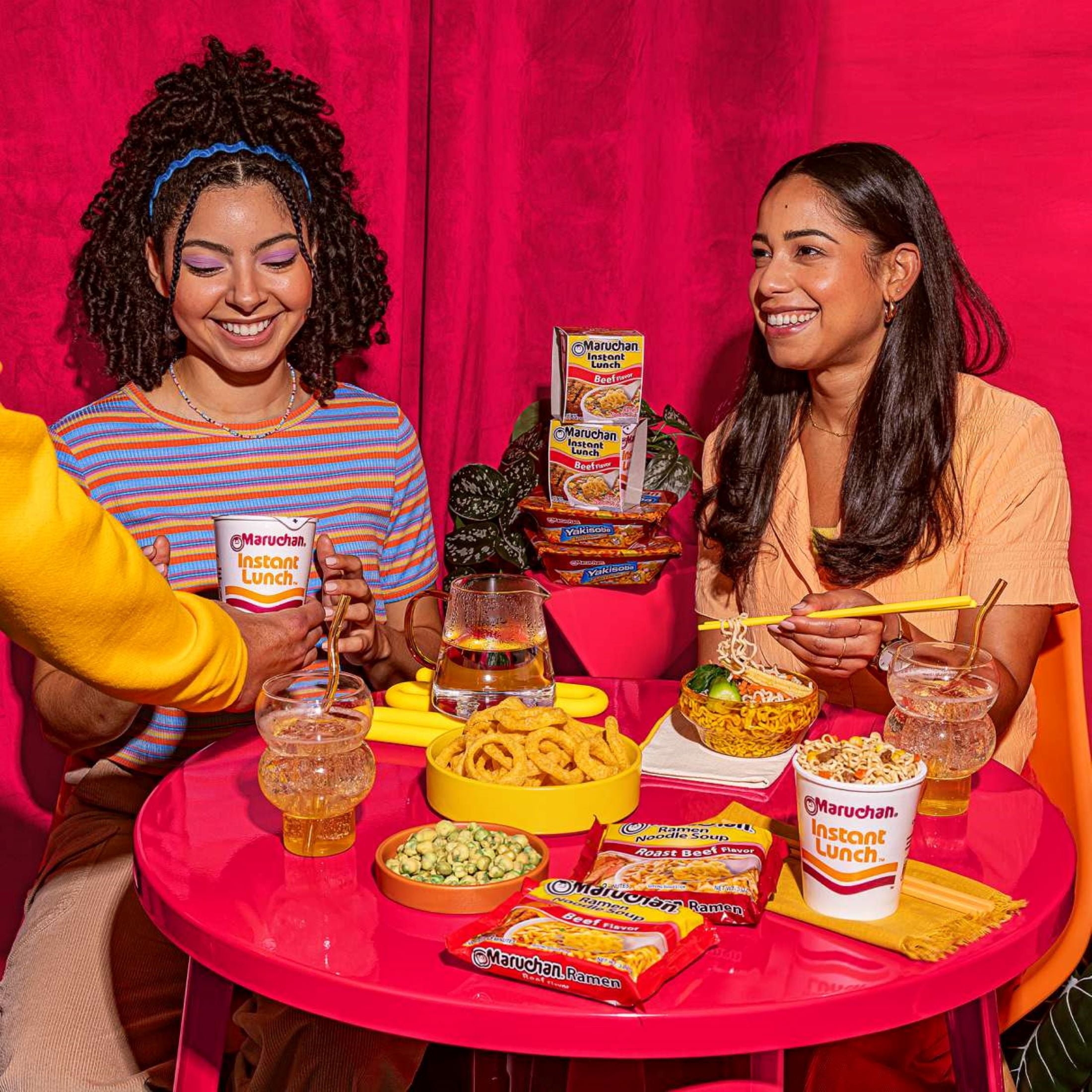 8 pack) Maruchan Instant Lunch Ramen Noodles, Beef Flavor