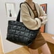 thumbnail image 5 of Bolso De Plumón Para Mujer De Otoño E Invierno, Bolsos De Un Solo Hombro De Color Sólido, Bolso De Celosía Rombal De Gran Capacidad sonducket AP006309-03, 5 of 6