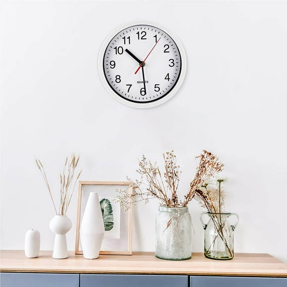 8 Inch Round Quartz Wall Clock Bedroom Silent Movement Clocks Wall-mounted Sweep Clocks Battery Powered Home Decoration Hanging Ornament Office White
