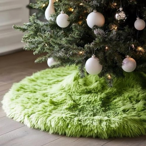 24 Inch Faux Fur Christmas Tree Skirt Green Plush Skirt for Merry Christmas Party Christmas Tree Decoration