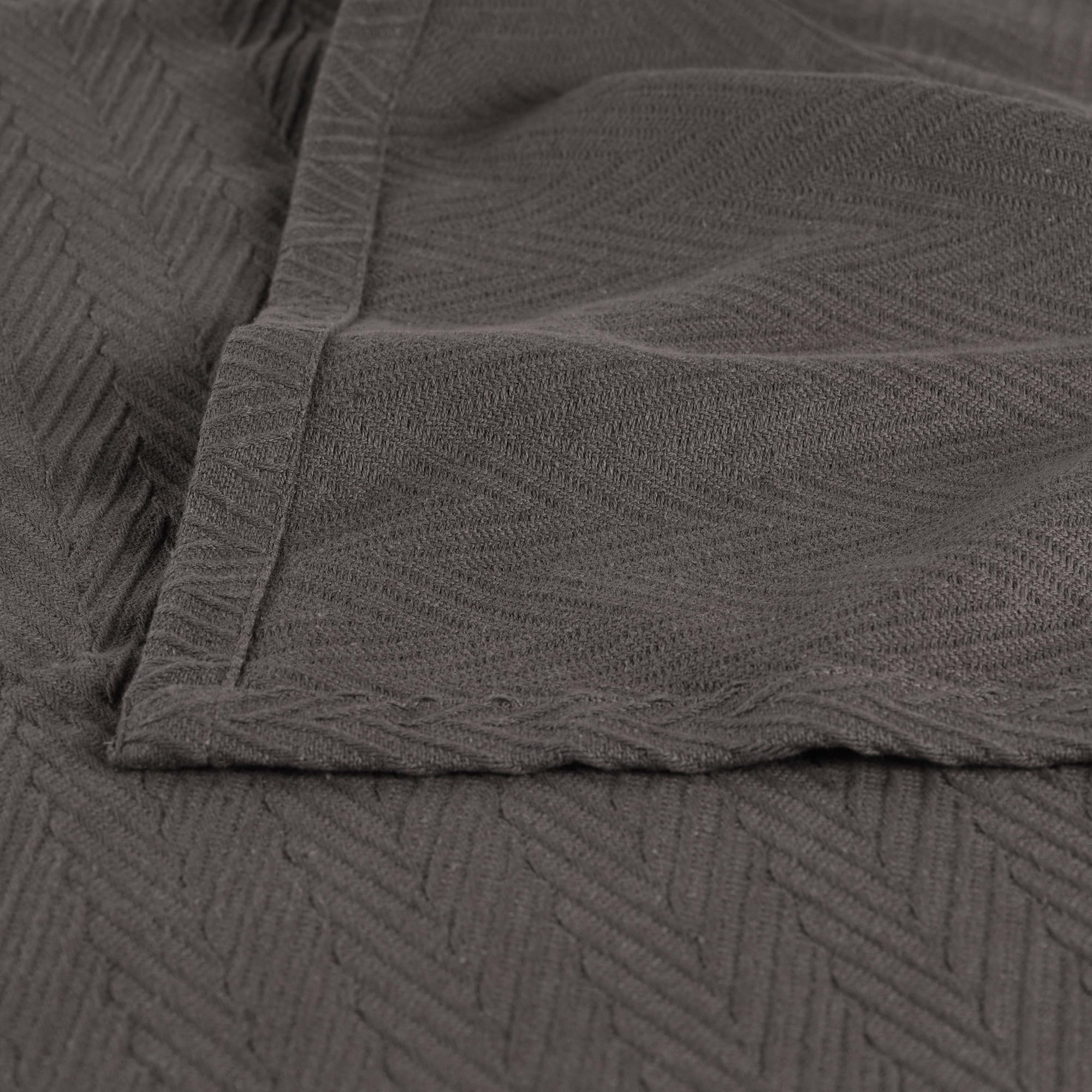 Superior Metro Chevron Zig-Zag All-Season Cotton Blanket, King, Charcoal