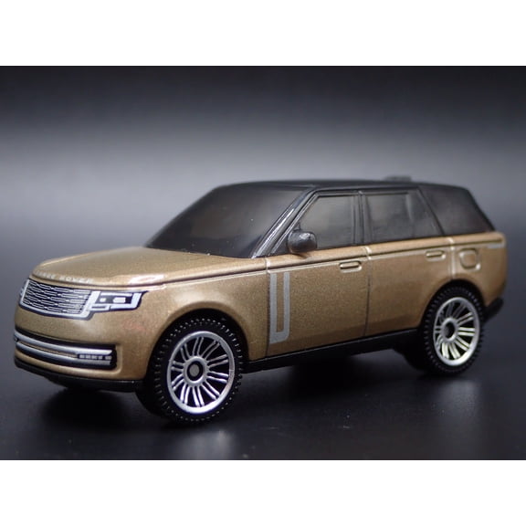 Open Box 2022-2025 RANGE ROVER PHEV GOLD 1/64 SCALE COLLECTIBLE DIORAMA DIECAST MODEL CAR