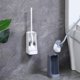 thumbnail image 1 of Set de cepillos de inodoro con cerdas duras | Limpiador de inodoro moderno compacto de plástico con mango largo | Cabeza lavable de secado rápido, base estable y engrosada | Gris o blanco, 1 of 7