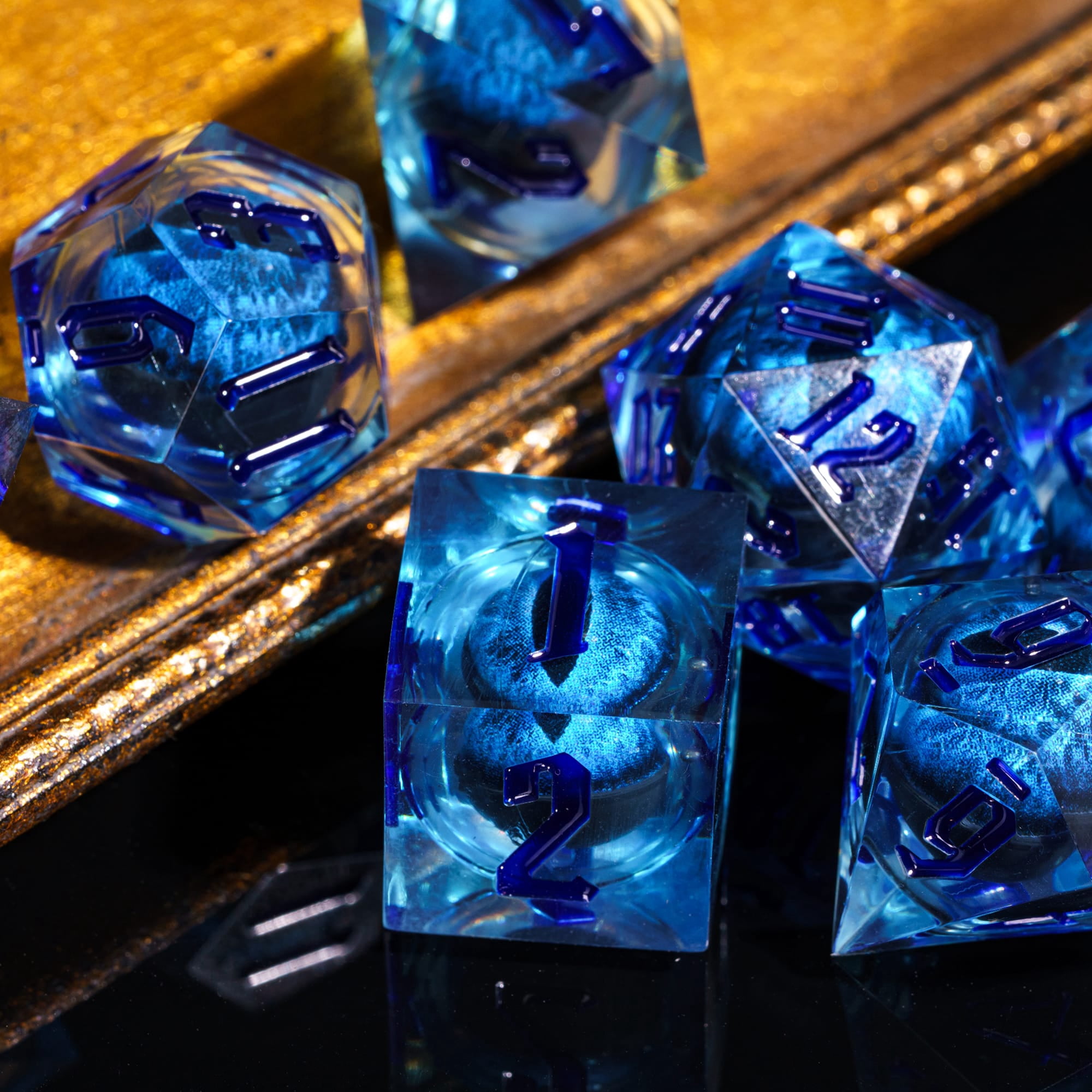 Cusdie Sharp Edges DND Dice, Death Peeping Eyes Liquid Core Dice, 7 PCs D&D Dice, Handcrafted Polyhedral Dice Set, for TTRPG Role Playing Game Pathfinder