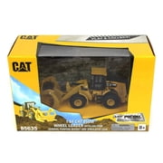 CAT Caterpillar 950M Wheel Loader W/ Bucket & Log Fork W/ Two Log Poles Play & Collect! 1/64 Diecast Model by Diecast Masters