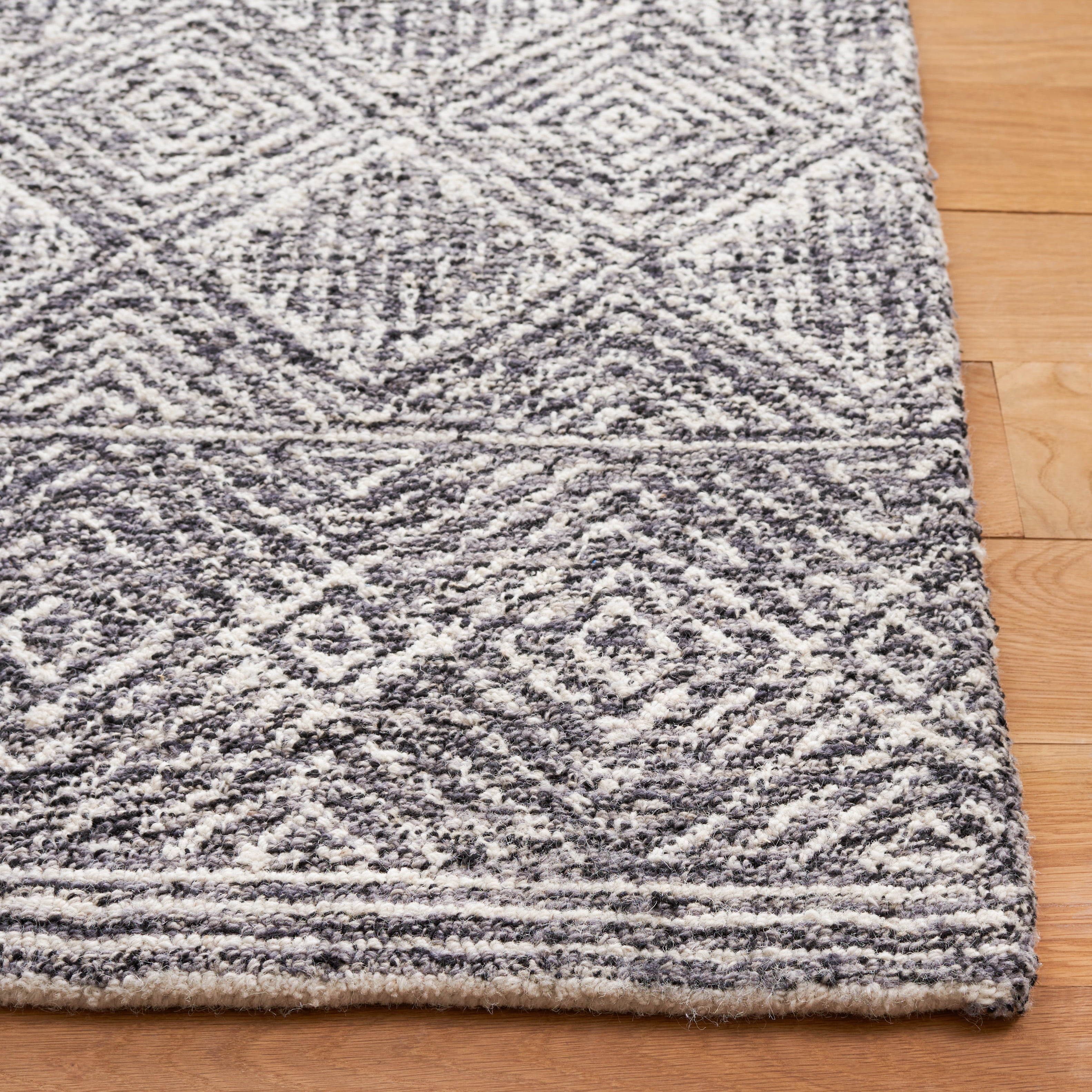 SAFAVIEH Ebony Addie Floral Runner Rug, Charcoal/Ivory, 2'3" x 9'