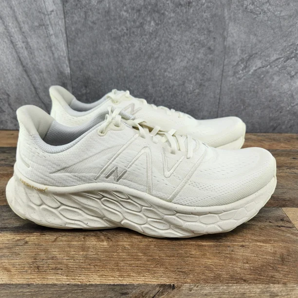 New Balance Fresh Foam X More v4 Size 12 Mens White Beige Running Shoes MMORWS4