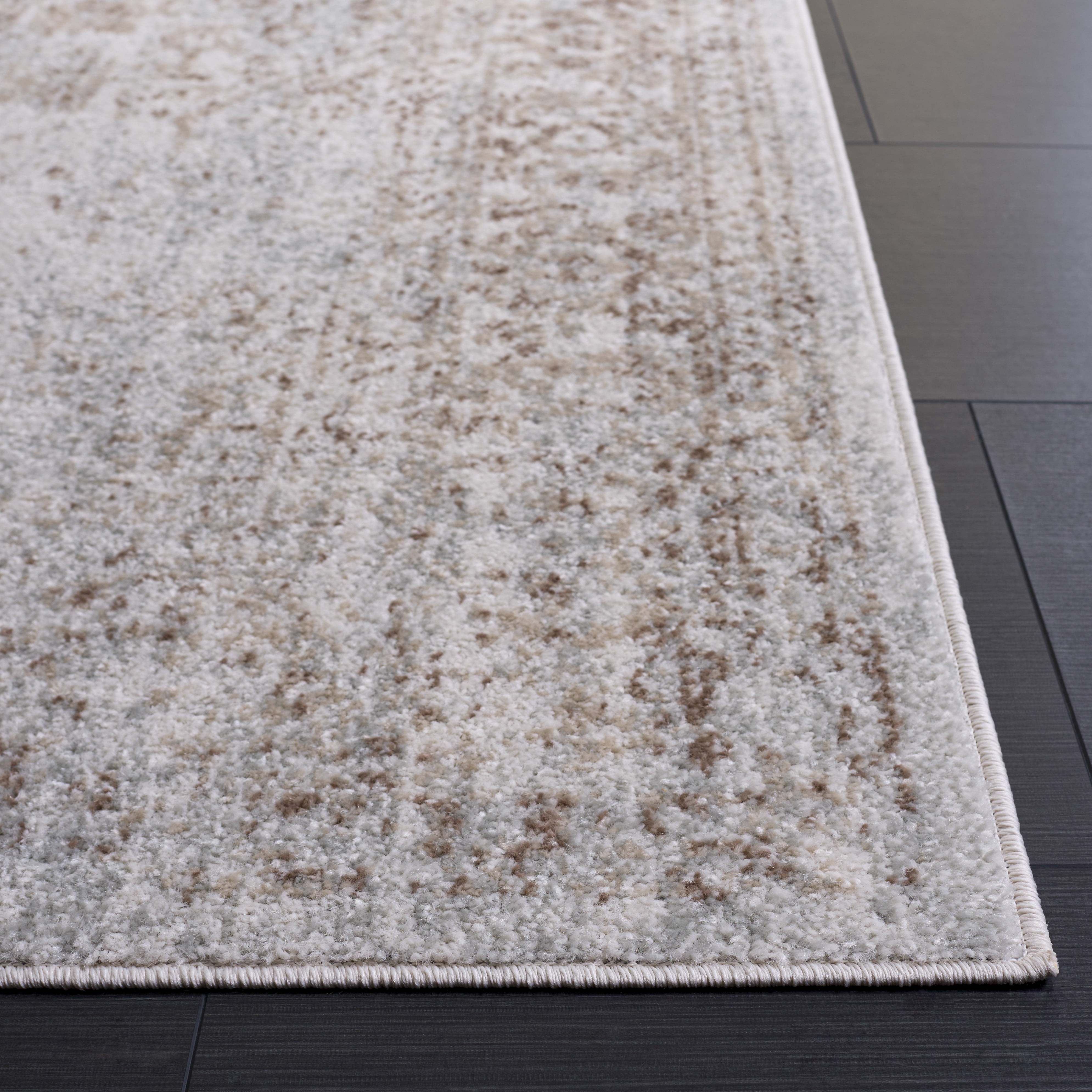 SAFAVIEH Area Rug 8x10 - Evoke Collection - Large - Traditional Design, Ivory & Taupe, Non-Shedding & Easy Cleaning, Ideal for Living Room, Bedroom, Dining Space
