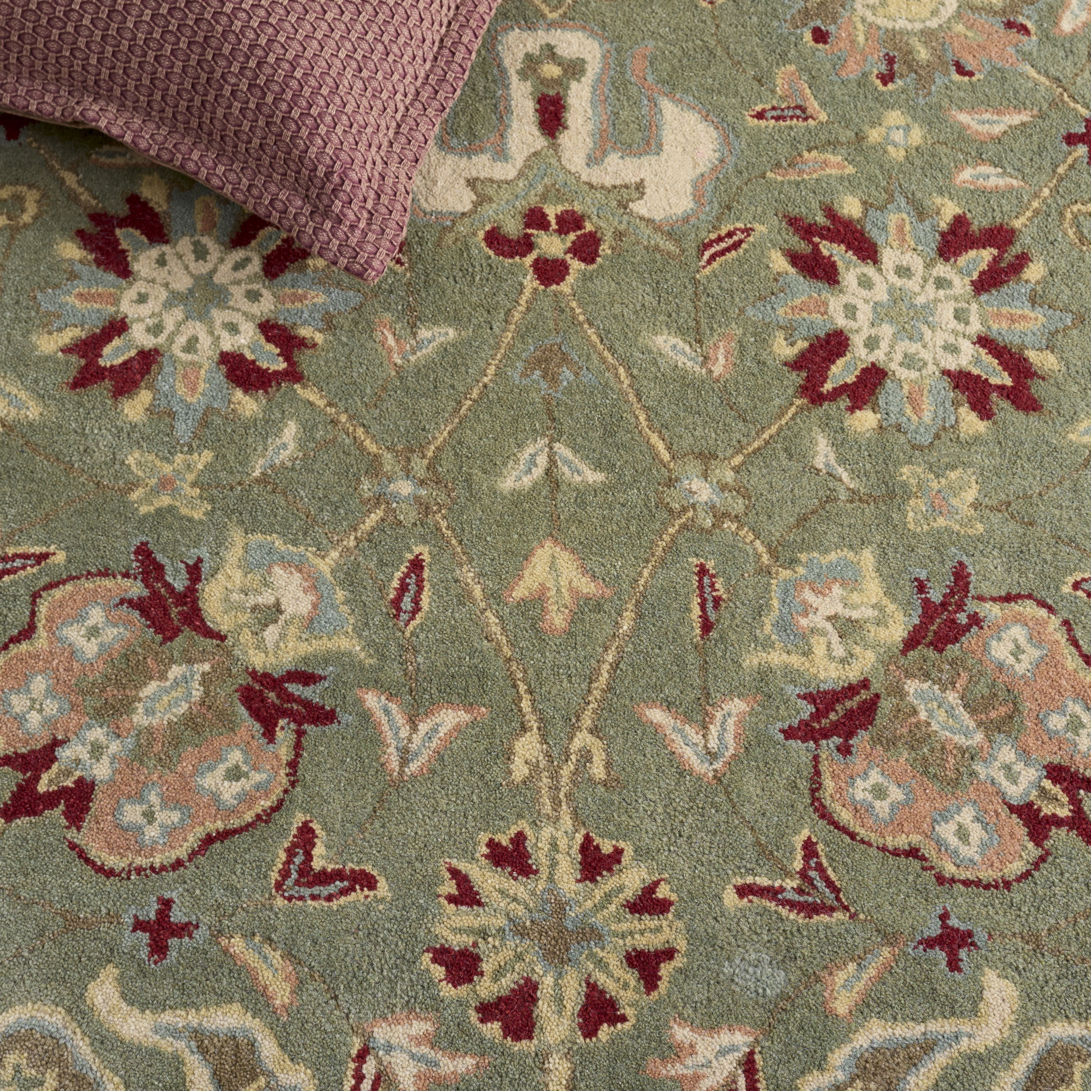 SAFAVIEH Antiquity Lilibeth Oriental Wool Area Rug, Sage, 4'6" x 6'6" Oval