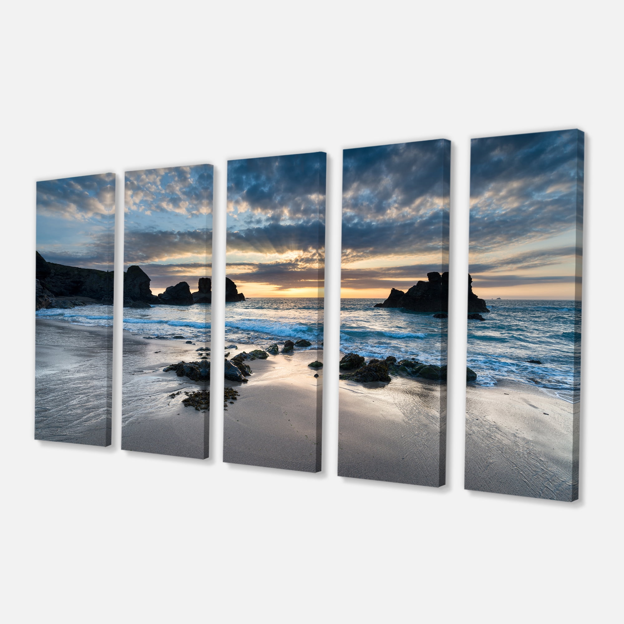 Designart 'Beautiful Porthcothan Bay ' Seashore Canvas Art Print