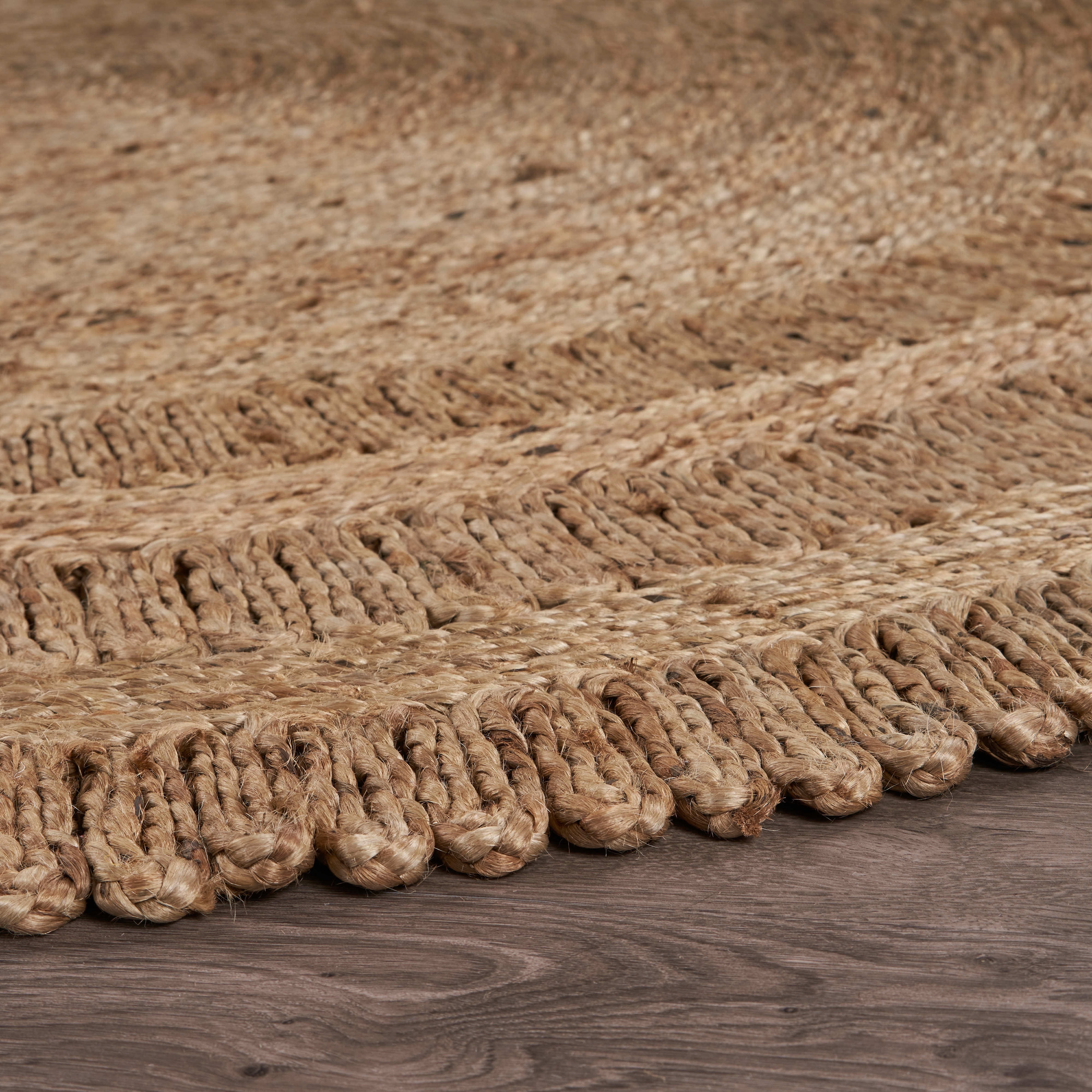 Harlow Hill Cora 6' Round Beige/Brown Striped Hand Braided Reversible Jute Indoor Area Rug