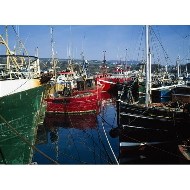 Posterazzi DPI1827027LARGE Greencastle Lough Foyle Co Donegal Ireland - Bateaux dans un Port de Pêche Commercial Affiche Imprimée par la Collection d'Images Irlandaise, 34 x 26 - Grand