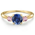 thumbnail image 3 of Gem Stone King 10K Yellow Gold Blue Created Sapphire and Pink Lab Grown Diamond 3-Stone Ring for Women | 1.26 Cttw | Round 6MM | Gemstone September Birthstone | Size 6, 3 of 6