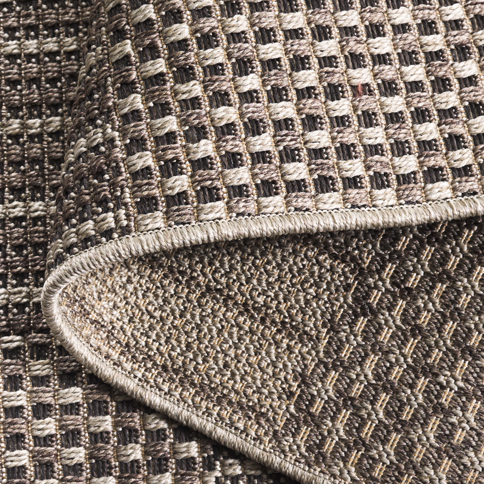 SAFAVIEH Sisal All-Weather Austen Geometric Indoor/Outdoor Area Rug, Black/Grey, 6'7" x 6'7" Round