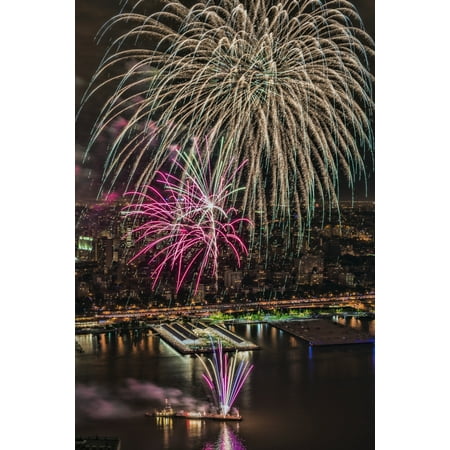 Fourth of July Macys fireworks over the East River New York City New York United States of America Canvas Art - F M Kearney  Design Pics (12 x