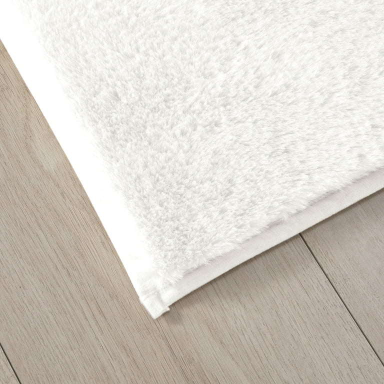 Mainstays White Faux Fur Rug Non-Skid Fluffy Floor Rug, 30x46 