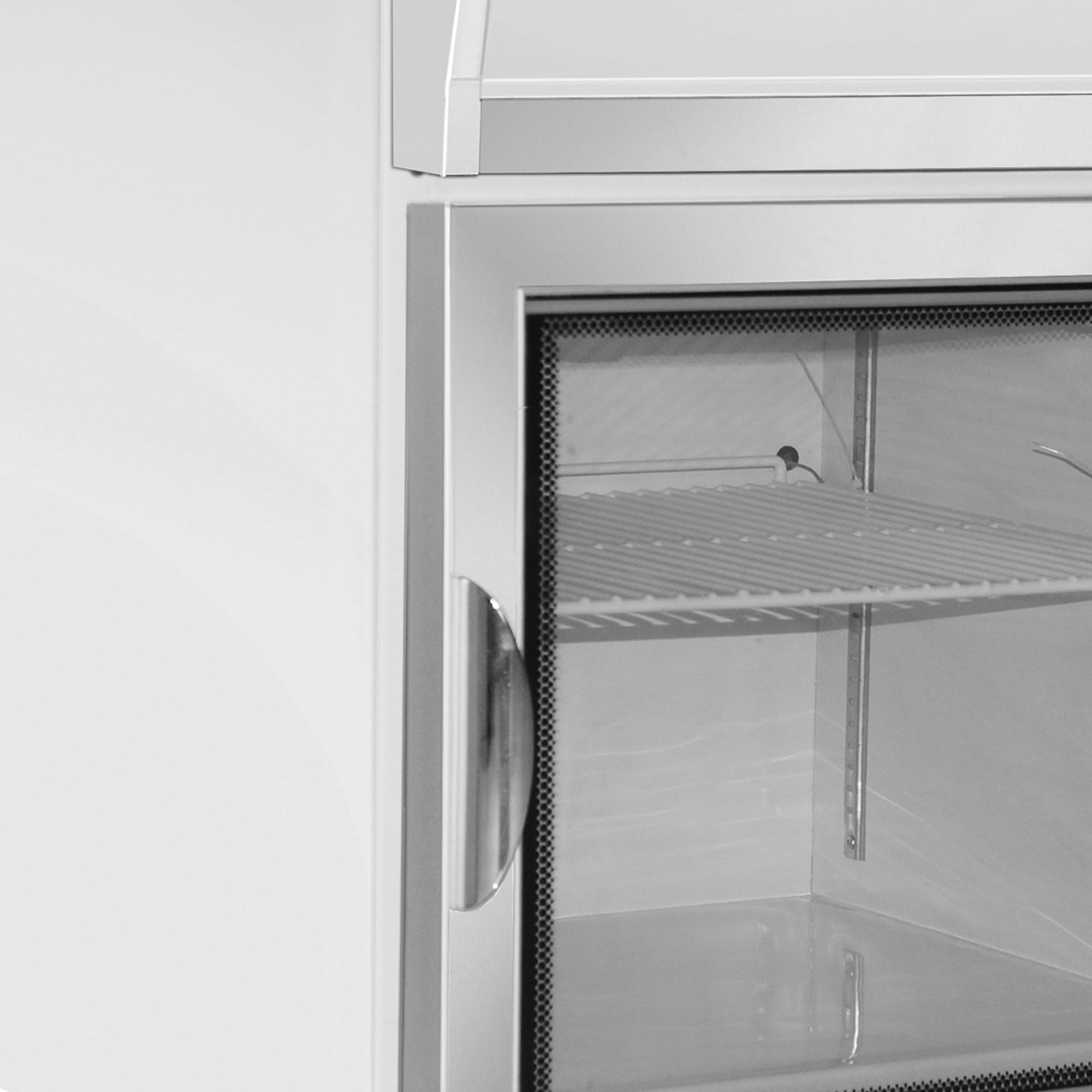 Maxx Cold Merchandiser Freezer, Countertop, 22.4"W, 2.1 cu. ft. Storage Capacity, in White (MXM1-2.5FHC)