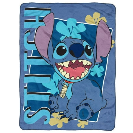 Disney S Lilo Stitch Smiling Fleece Blanket Walmart Com