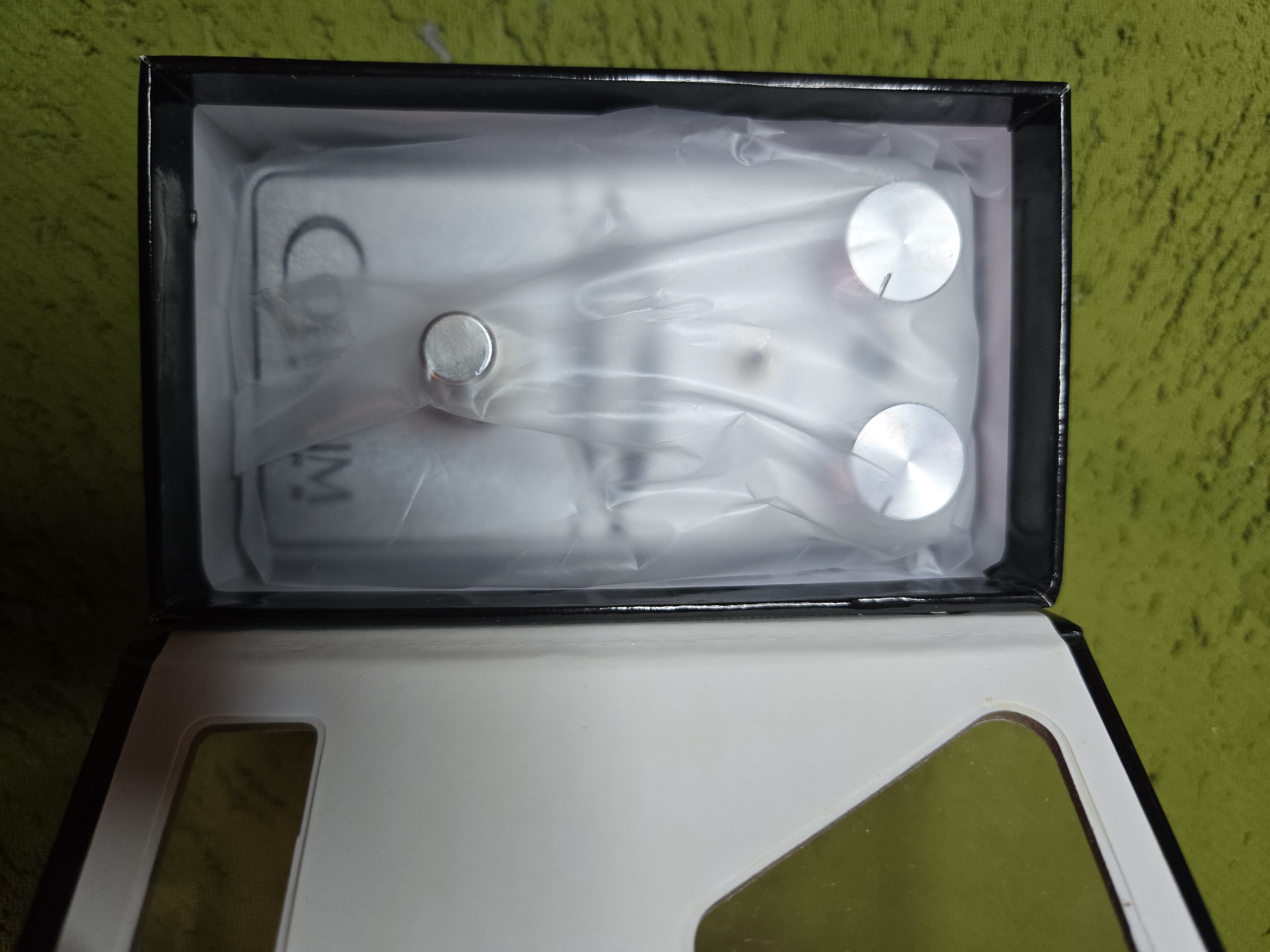 Modtone MT-CRV Coliseum Reverb Sparkle Effects Pedal, Silver