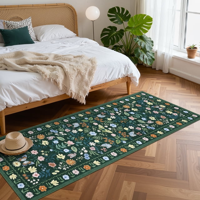 Garvee 2'x6' Runner Rug Washable Floral Rug, Vintage Distressed Soft Carpet with Non Slip Backing for Hallway Bedroom Kitchen, Green