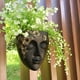 thumbnail image 2 of pstuiky Maceta decorativa de pared para jardín exterior con forma de rostro humano de resina, 2 of 2