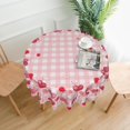 thumbnail image 3 of Nappe Florale en Forme de Cœur Ronde 60 Pouces Saint-Valentin Fleurs Rouges Couverture de Table avec Carreaux Roses Résistant aux Taches Polyester Cercle pour Décoration de Table de Cuisine Salle à Manger Vacances, 3 of 6