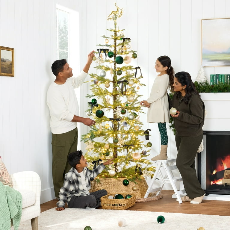 Costway 5ft Green Traditional Outdoor XMAS Tree: Artificial