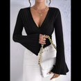 thumbnail image 4 of Camiseta de Larga Ajustada con Cuello en V Acanalado para Mujer, Top Informal de Moda con Mangas Acampanadas. Negro XL, 4 of 9