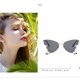 thumbnail image 4 of Gafas de sol de diamantes para mujer | Montura redonda exagerada y moderna | Protección UV400 | Montura metálica con lentes de policarbonato | Estilo retro clásico para mujer | Ajuste cómodo y flexi, 4 of 5