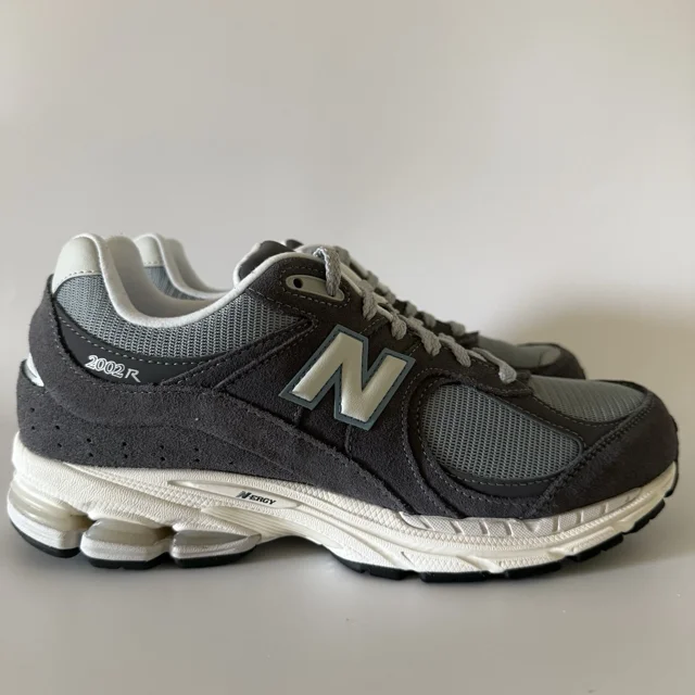 New Balance Men Size 9.5 2002R Steel Blue/Gray Casual Running Shoes M2002RFB NEW