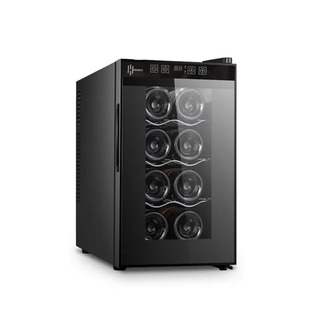 cava enfriador de vinos 8 botellas homex negro, vista frontal 3/4 con puerta de vidrio; refrigerador vertical para 8 botellas con 3 charolas metálicas en ondas y panel digital táctil superior, acabado negro; ideal para conservar temperatura y sabor en el hogar y a menudo usado para almacenar vinos de colección en espacios pequeños.