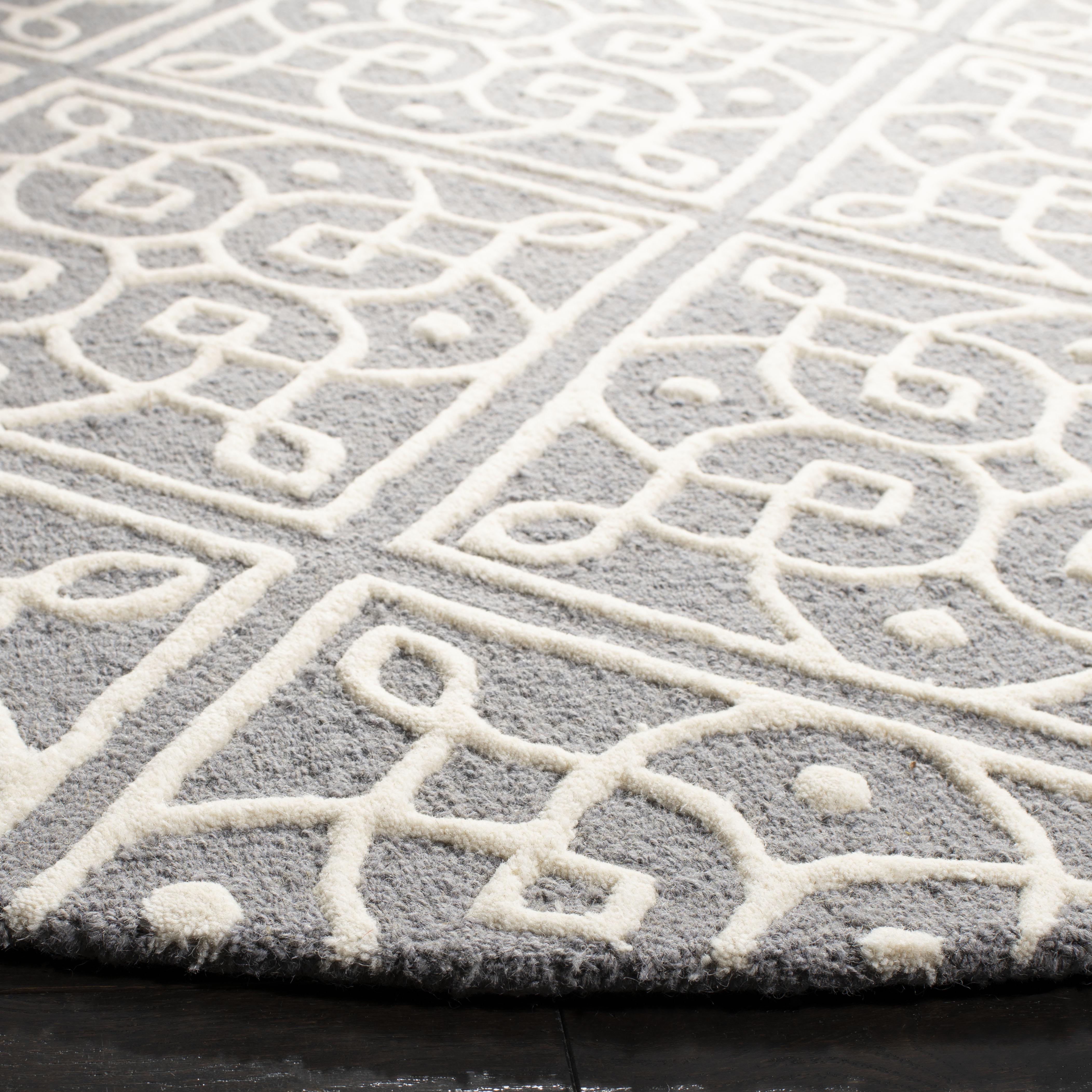 SAFAVIEH Cambridge Mirko Geometric Wool Area Rug, Dark Gray/Ivory, 6' x 6' Round