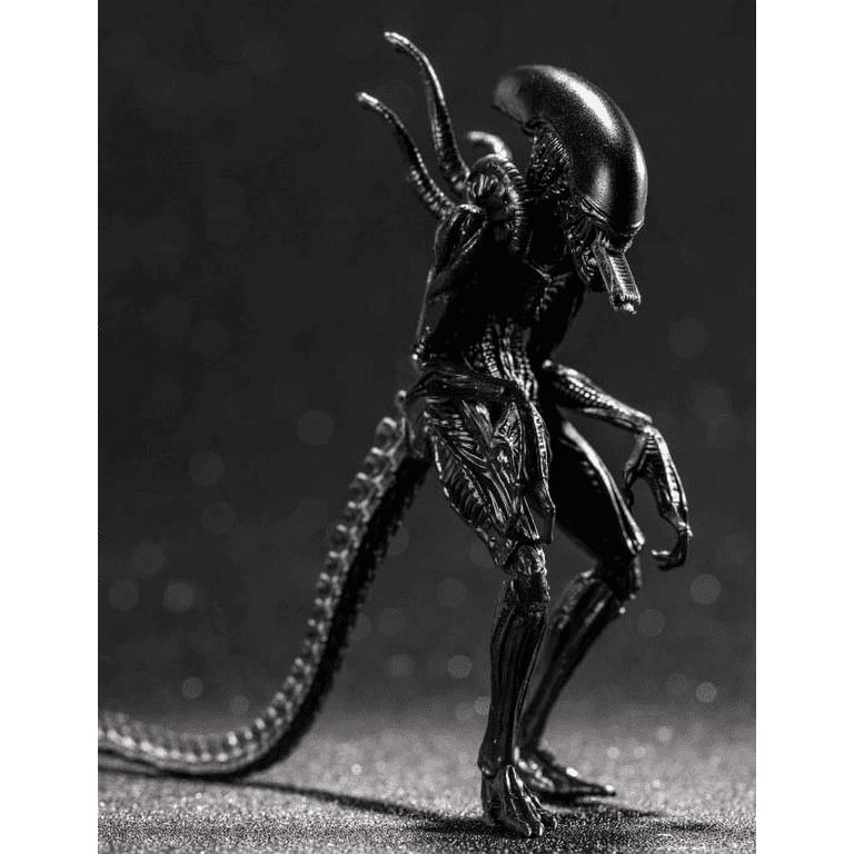 Hiya Toys - AVP Alien Warrior PX 1/18 Scale Figure, Hiya