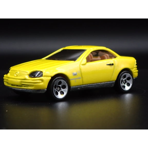 Open Box 1996-2004 MERCEDES-BENZ SLK YELLOW 1:64 SCALE COLLECTIBLE DIECAST MODEL CAR