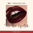 thumbnail image 2 of Lápiz labial Runway Rogue 90S Vibe, hidratante, mate, color borgoña oscuro, merlot medianoche, 1993, 2 of 5