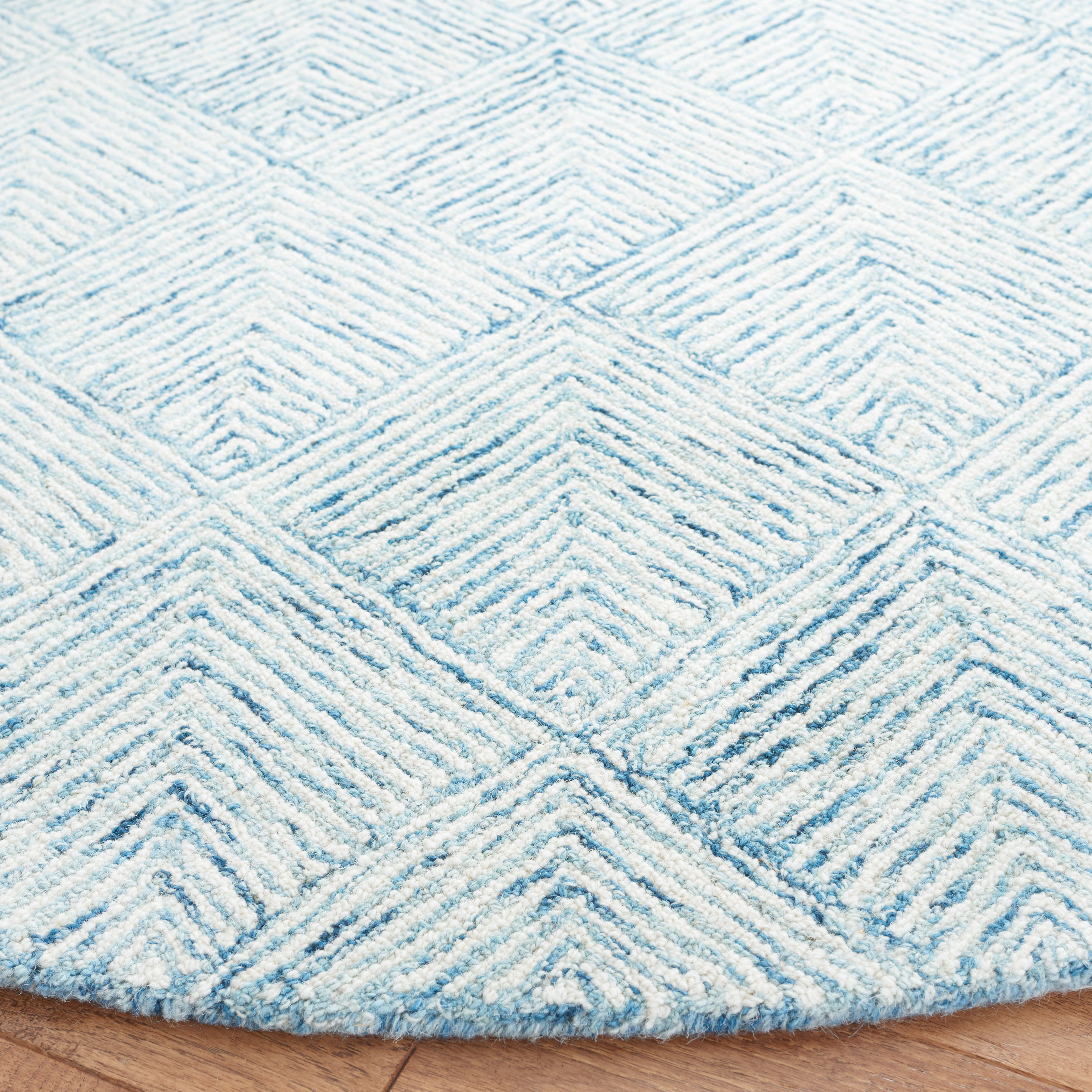 SAFAVIEH Abstract Trent Geometric Area Rug, Blue/Ivory, 6' x 6' Round