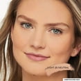 thumbnail image 4 of Base de maquillaje en polvo BareMinerals Barepro 16HR que perfecciona la piel, 4 of 9