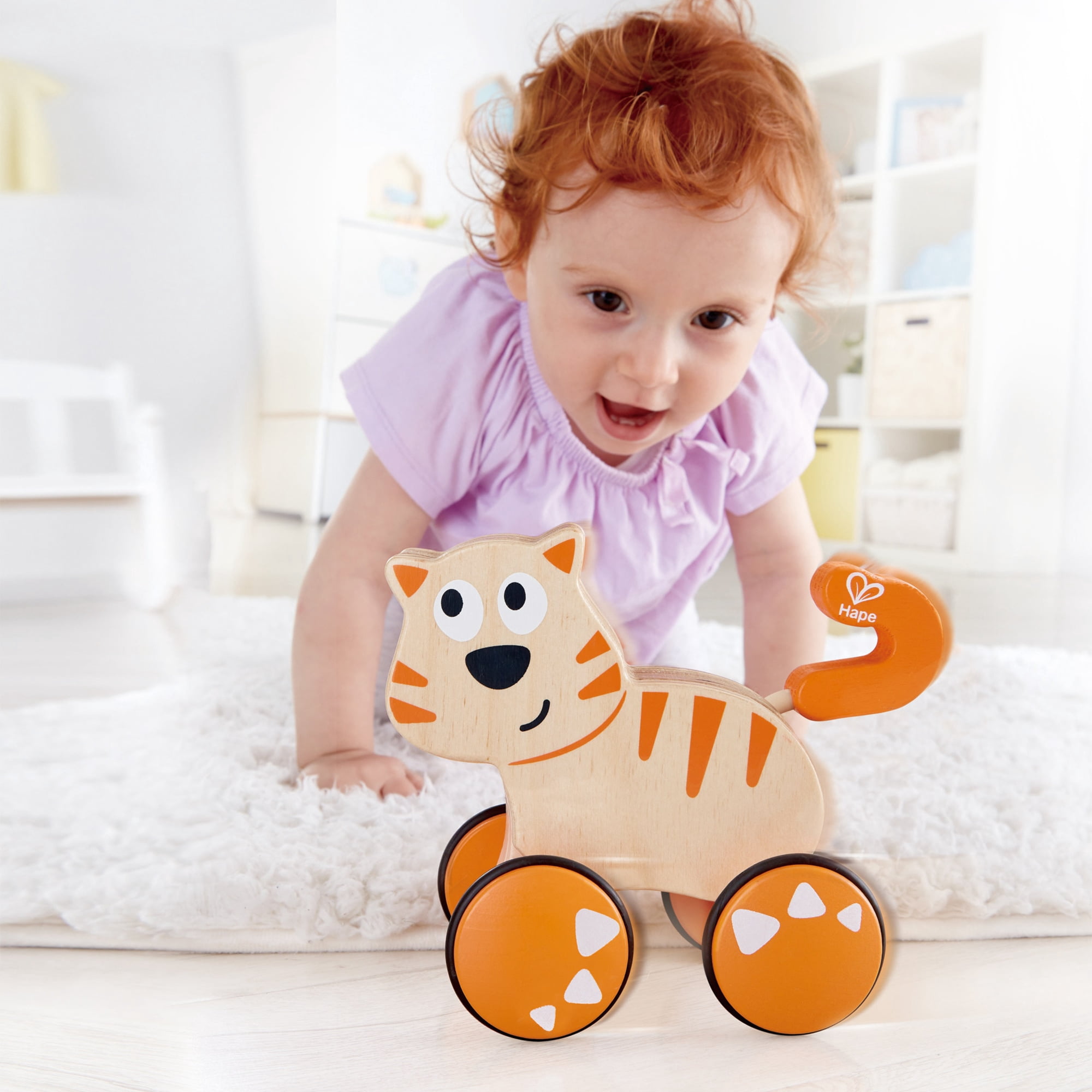 Hape Cat 木製プッシュアクティビティトイ 12ヶ月 HaPe Dante Wooden Cat Push & Go Toy, Rubber Wheels, Walking Pal