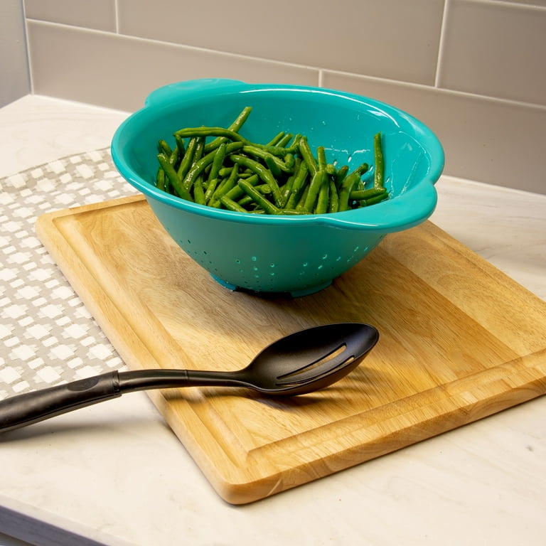 Mainstays Colander  4 Quart Teal Polypropylene Plastic