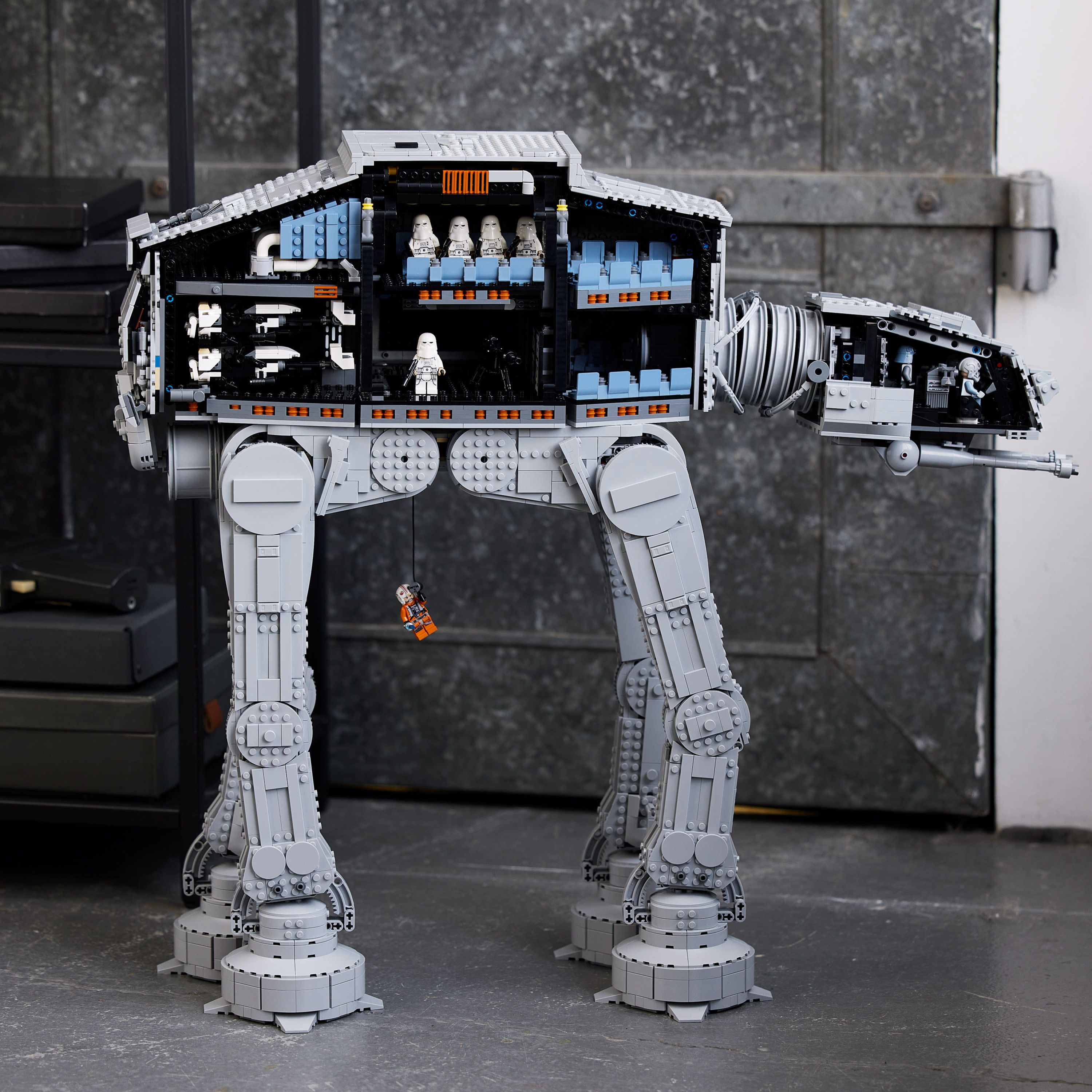 LEGO Star Wars reveals 6,800-piece Ultimate Collector Series 75313 AT-AT  that's actually minifigure scale [News] - The Brothers Brick