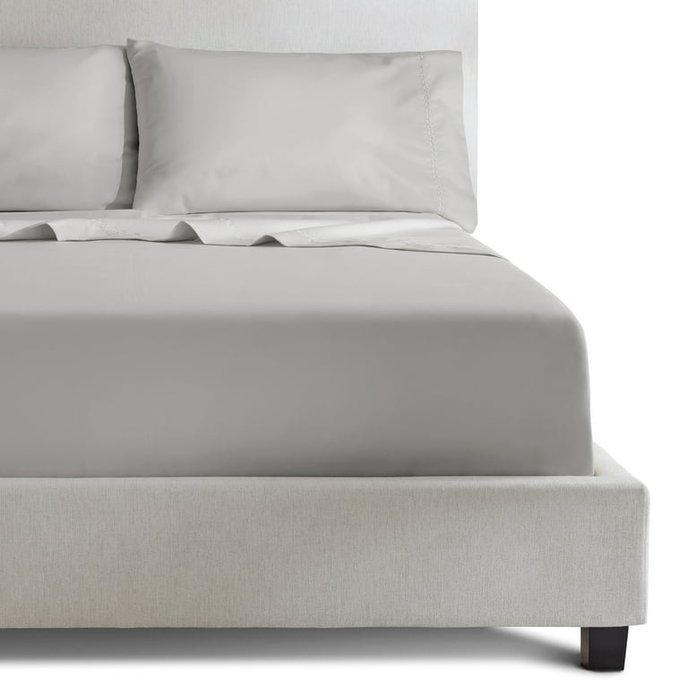 Sofia vergara 2024 queen bed