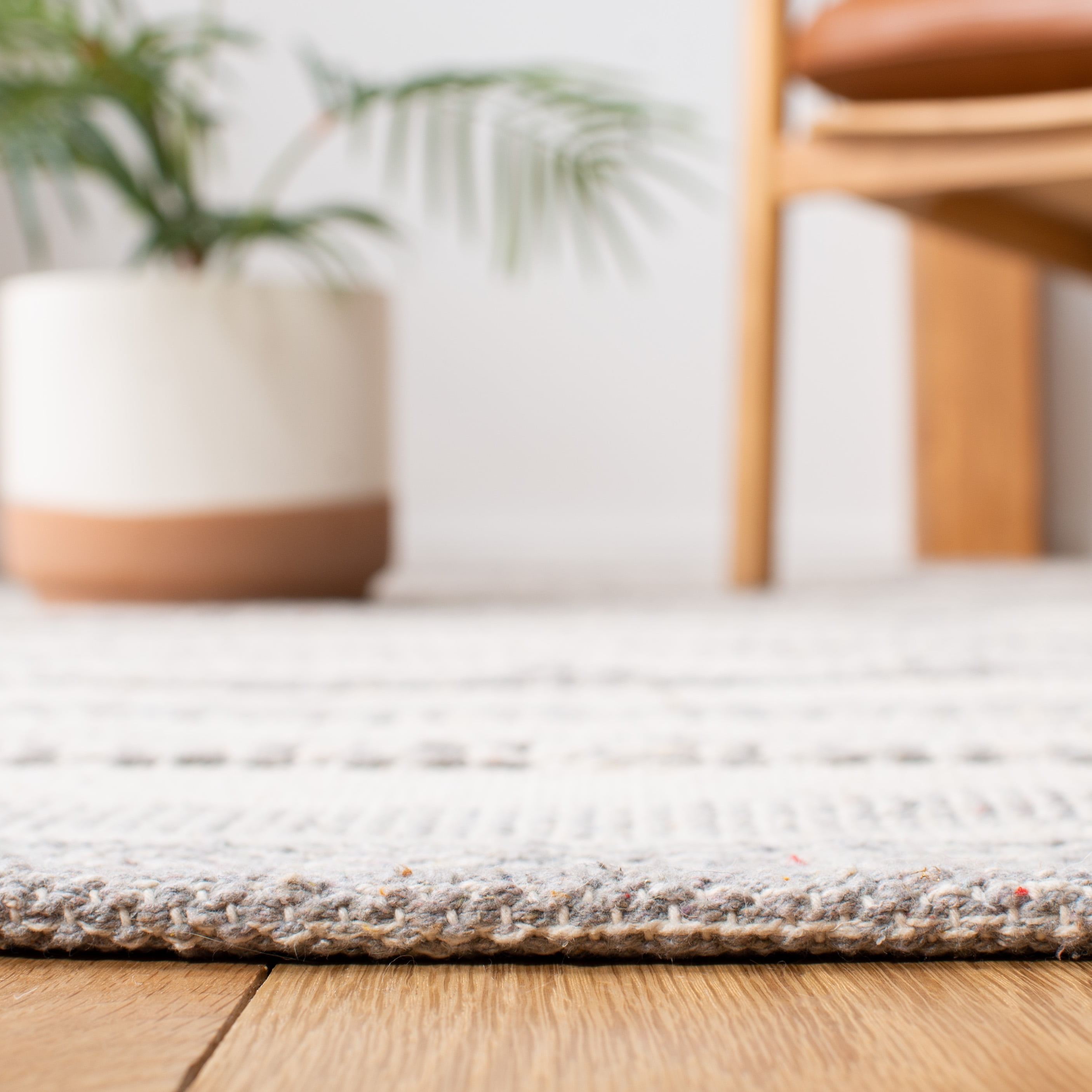 SAFAVIEH Striped Kilim Siofra Striped Cotton Area Rug, Ivory/Grey, 5' x 8'