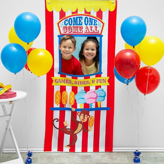 Fun Express 2 Ft. 3" x 5 Ft. Carnival Stand Red & White Striped Photo Door Banner