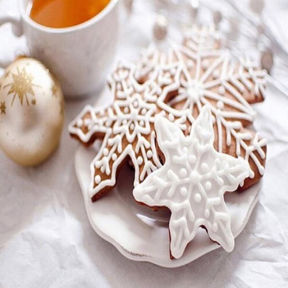 PAMINGONO 5Pcs Snowflake Cookie Cutter for Baking and Fondant Stainless Steel Molds