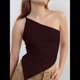 thumbnail image 4 of Blusa Asimétrica de Punto Sin Mangas con un Solo Hombro para Mujer, Estilo Y2K, Verano 2025 Rojo-Marrón L, 4 of 9